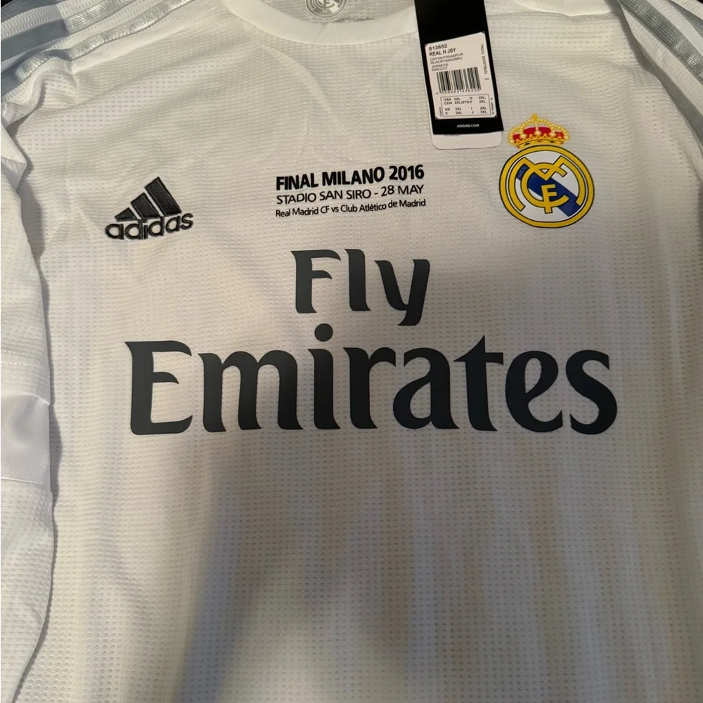 2016 Real Madrid CR7 NWT Champions League Milano Final LS Replica Jersey - Picture 3 of 9